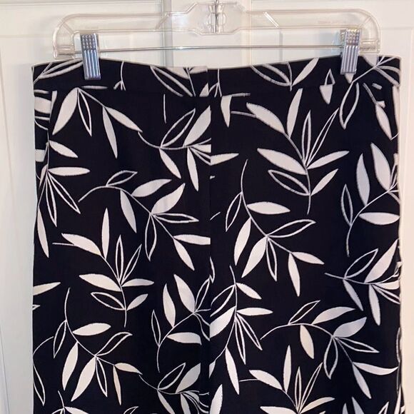 Ann Taylor culottes with tropical print size 10P - Picture 2 of 11